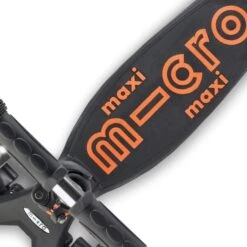Maxi Micro Deluxe LED Scooter - Black 10 Maxi Micro Deluxe LED Scooter - Black -Skateboard Series s1 nxUbQ